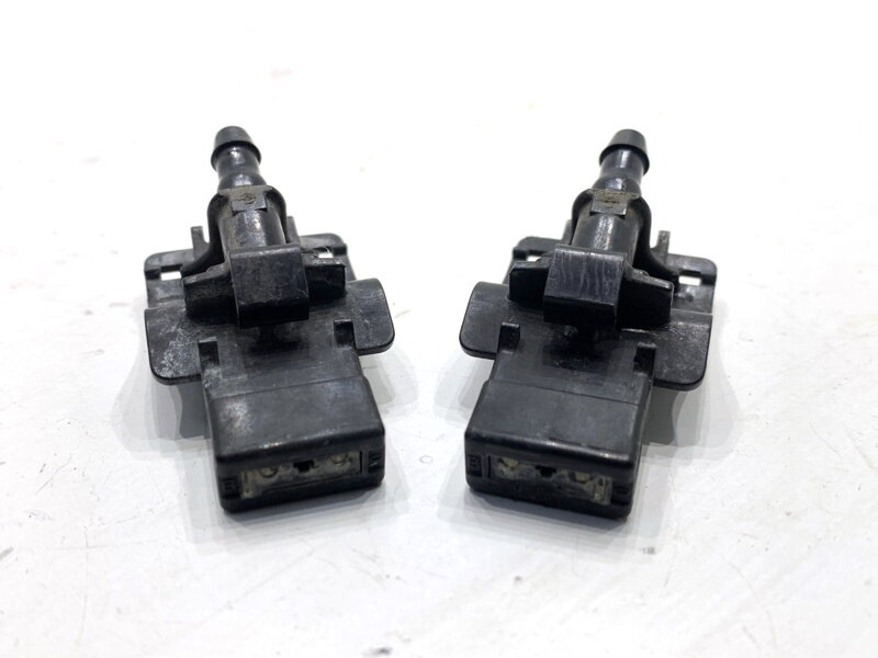 Trysky ostrekovačov Toyota RAV 4 IV (_A4_) 2012 - 2022