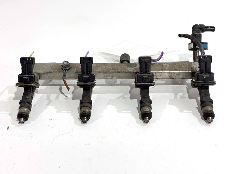 Vstrekovacia rampa Opel Corsa E (X15) 2014 - 2022 55590487