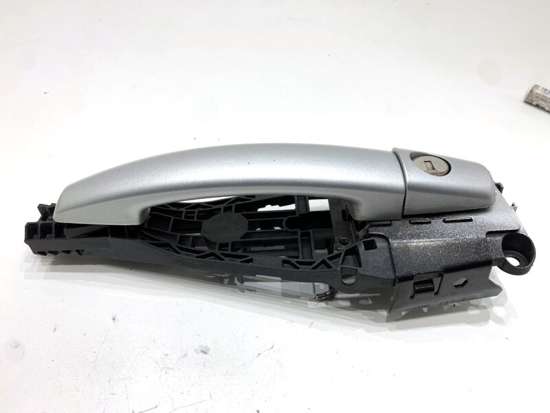 Kľučka vonkajšia ľavá predná Opel Corsa E (X15) 2014 - 2022