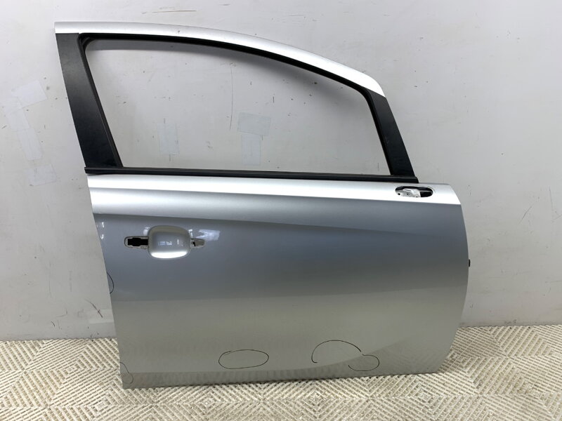 Dvere pravé predné Opel Corsa E (X15) 2014 - 2022 Z176