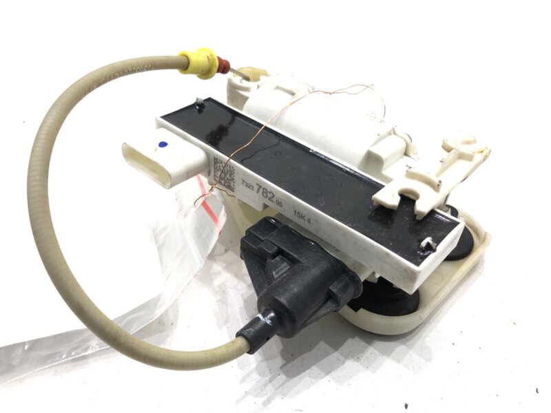 Doťahovanie zámok dverí pravý zadný BMW X6 (F16, F86) 2014 - 2019 7323782