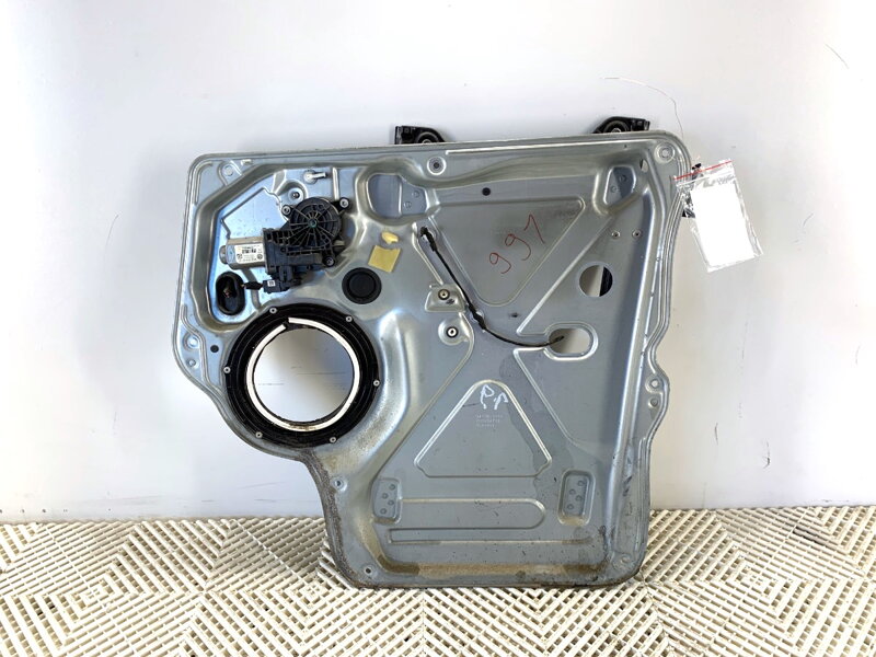 Sťahovačka okna pravá predná VW Transporter V Autobus (7HB, 7HJ, 7EB, 7EJ) 2003 - 2015 7H1837730