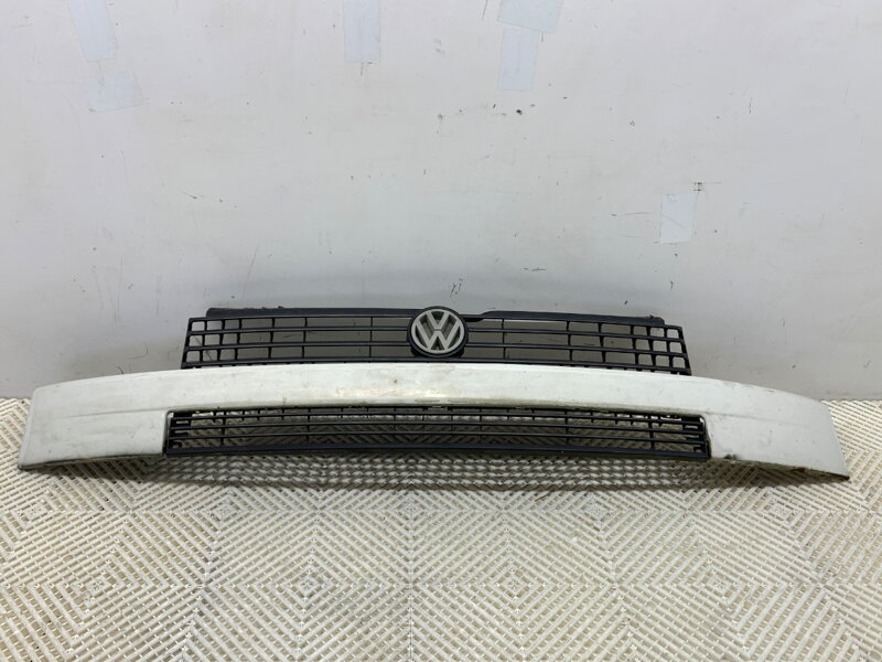 Maska chladiča grill VW Transporter IV Autobus ( 70B , 70C , 7DB , 7DK , 70J , 70K , 7DC , 7 1990 - 2004