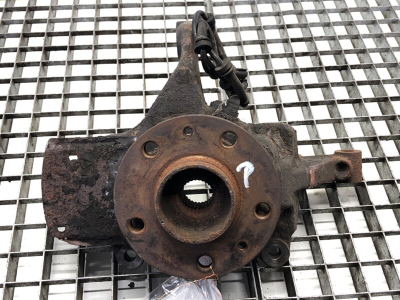 Otoč pravá predná Renault Trafic III Autobus (JG_) 2014 - 2022