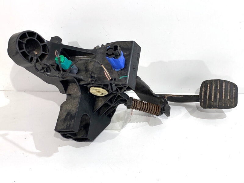 Pedále manuálna Renault Trafic III Autobus (JG_) 2014 - 2022