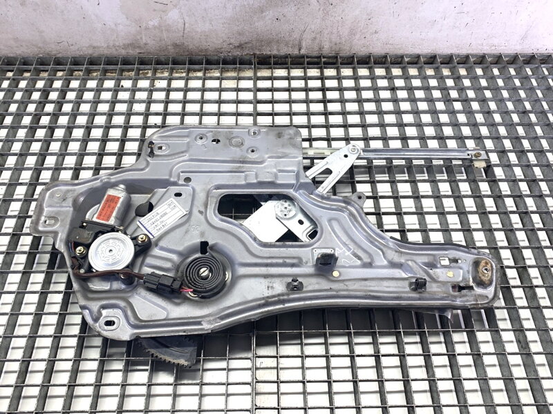 Sťahovačka okna pravá predná Hyundai Santa FÉ I (SM) 2000 - 2006 98820-26100 82480-26050