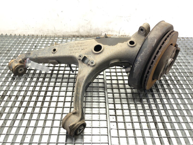 Rameno náboj pravé zadné VW Transporter / Caravelle VI Autobus (SGB, SGJ, SHB, SHJ) 2015 - 2022 7E0501414A