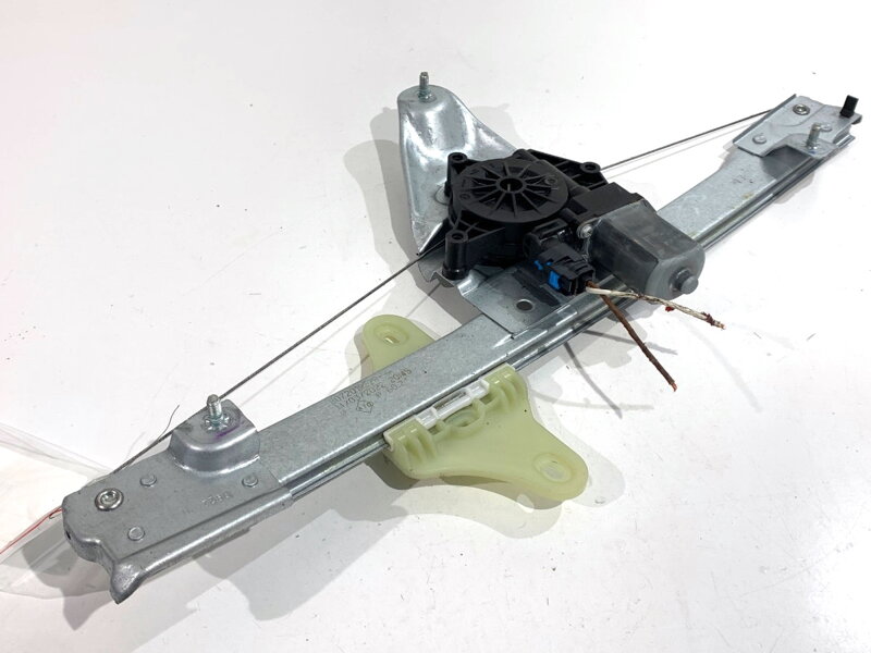 Sťahovačka okna pravá predná Dacia Duster (HM_) 2017 - 2022 807201952R