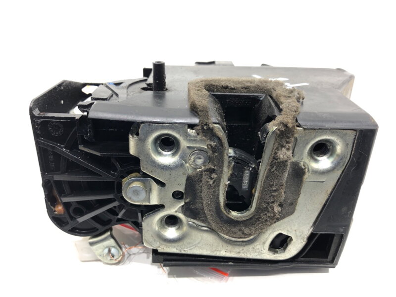 Zámok dverí pravý zadný Dacia Duster (HM_) 2017 - 2022