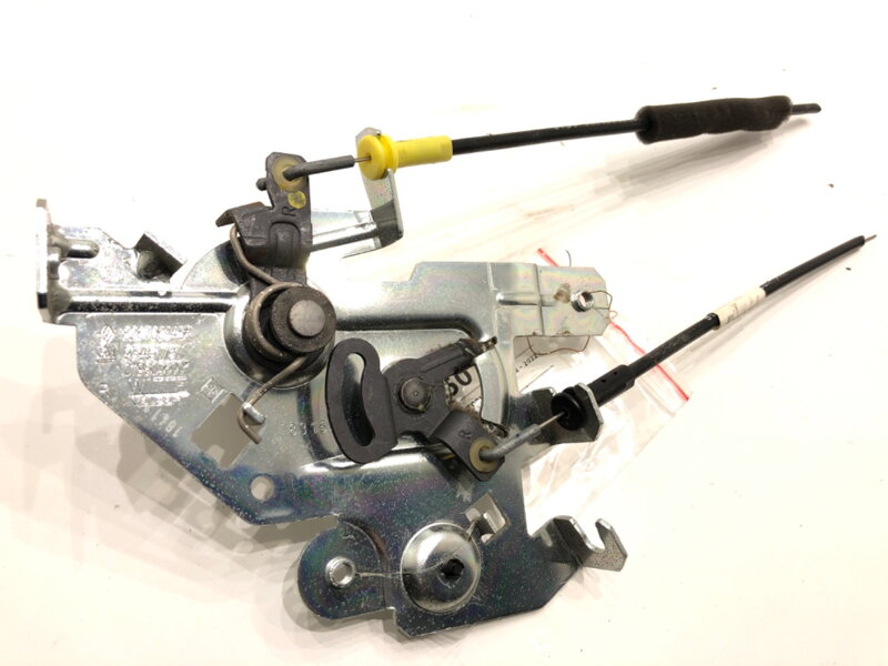 Zámok dverí posuvných pravý Renault Trafic III Autobus (JG_) 2014 - 2022 826706945R