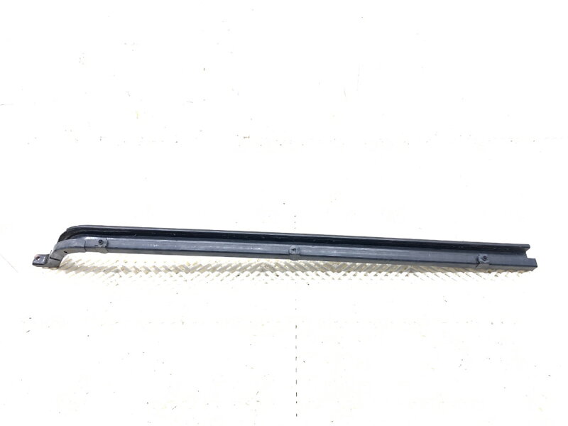 Vodiaca lišta dvere posuvných pravé Renault Trafic III Autobus (JG_) 2014 - 2022