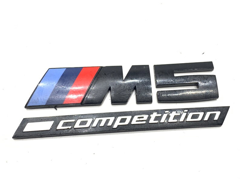 Znak / emblém zadný BMW 5 (G30, F90) 2016 - 2022