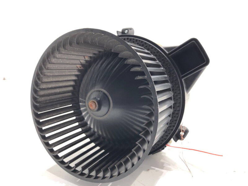 Ventilátor kúrenia BMW 5 (G30, F90) 2016 - 2022 F011500123