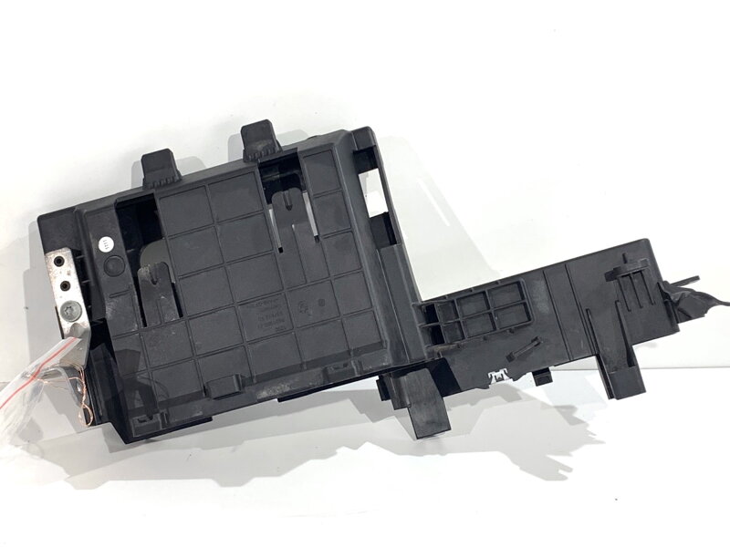 Uchytenie riadiacej jednotky BMW 5 (G30, F90) 2016 - 2022 9501360