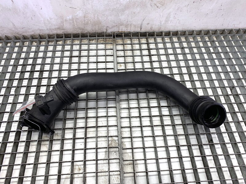 Potrubie turba BMW 3 Gran Turismo (F34) 2012 - 2022 8601683