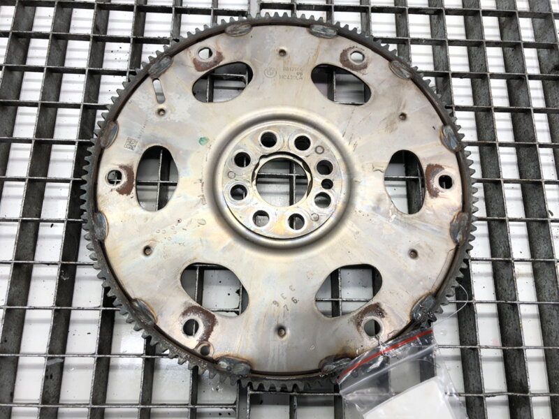 Koleso zotrvačníka BMW 3 Gran Turismo (F34) 2012 - 2022 8612144