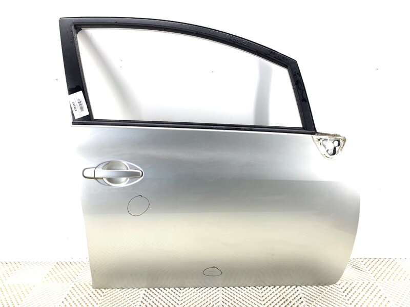 Dvere pravé predné Toyota Auris (_E15_) 2006 - 2012 1C0