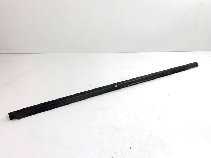 Lišta stieracia predná pravá Hyundai Kona (OS, OSE, OSI) 2017 - 2022