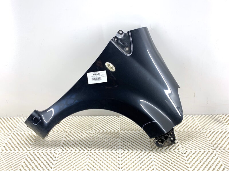 Blatník pravý predný Toyota Aygo (_B1_) 2005 - 2014 1E0