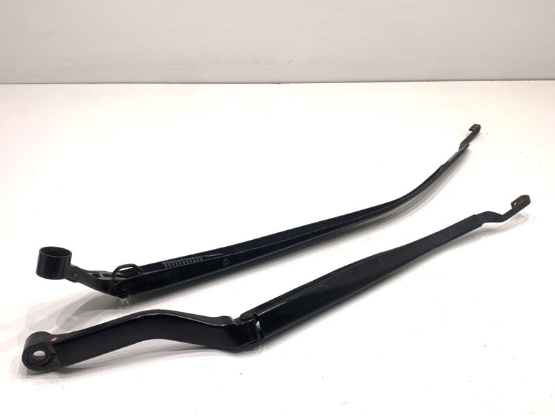 Stierač sada predný Lexus CT (ZWA10_) 2010 - 2022