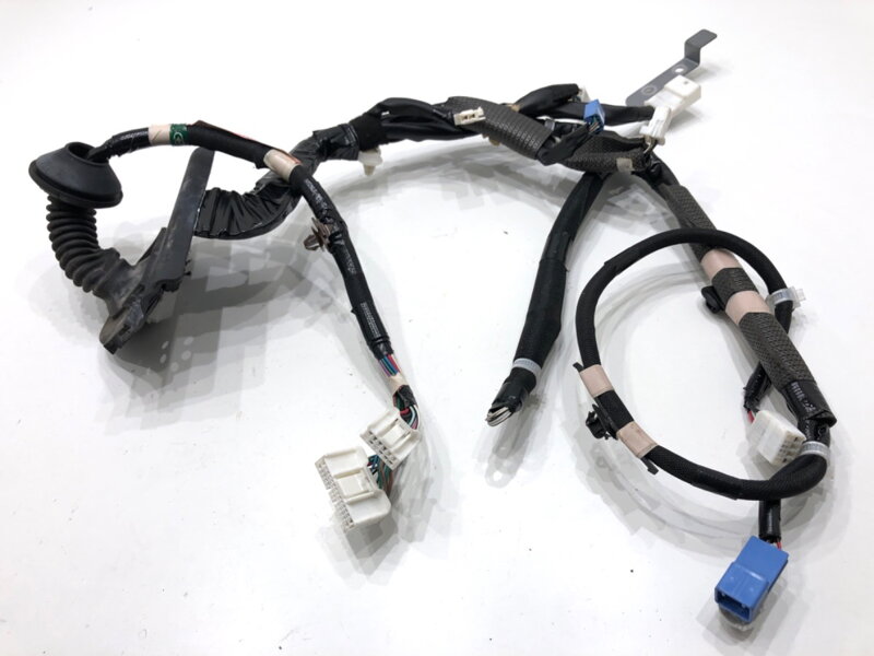 Kabeláž dvere predná pravá Lexus CT (ZWA10_) 2010 - 2022 82151-76200