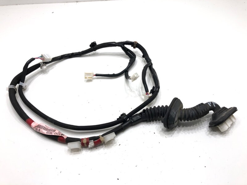 Kabeláž dvere zadná pravá Lexus CT (ZWA10_) 2010 - 2022 82153-76020