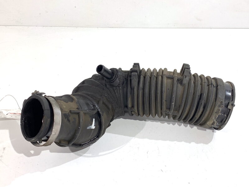 Vzduchové potrubie Renault Laguna III Grandtour (KT0/1) 2007 - 2015 8200714810B