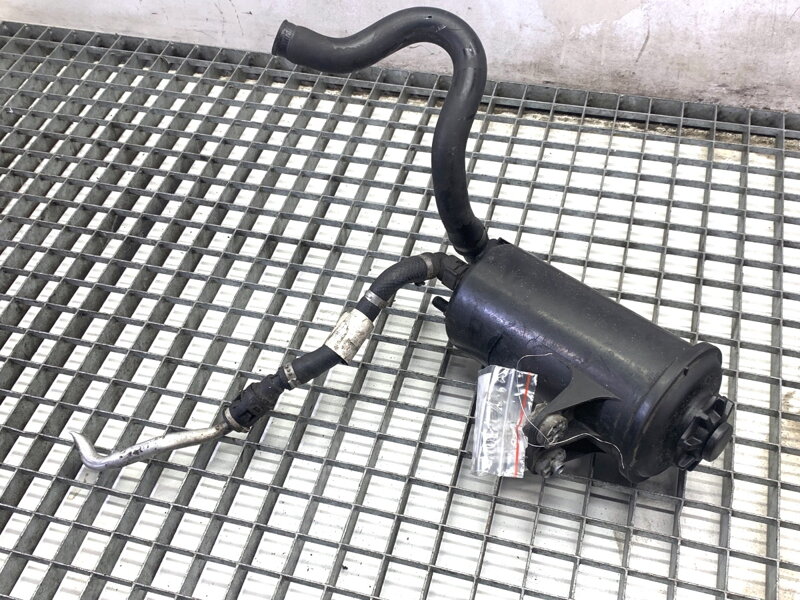 Nádrž posilňovania BMW X6 (F16, F86) 2014 - 2019 10617211