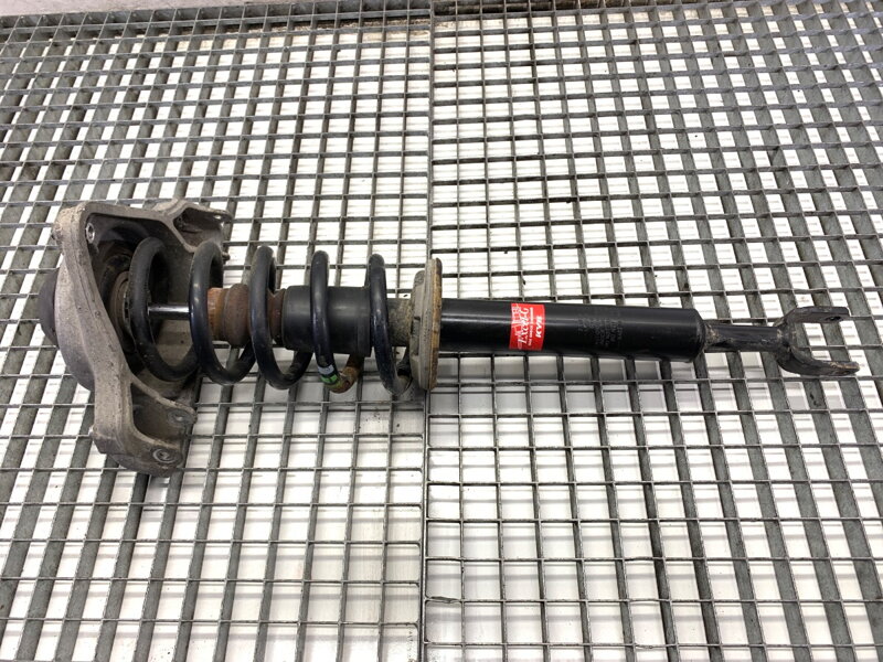 Tlmič pravý predný S pružinou Audi A6 C6 Avant (4F5) 2004 - 2011