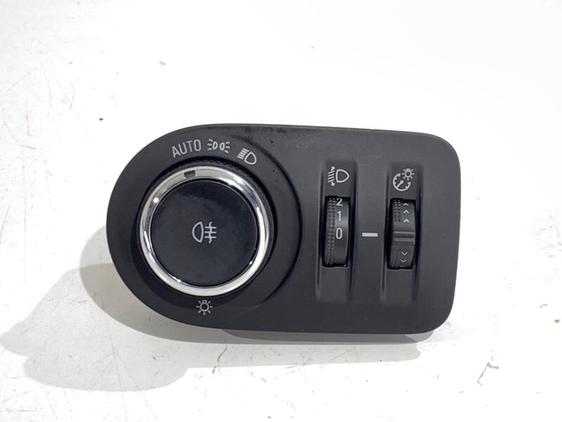 Spínač svetiel Opel Corsa F 2019 - 2022 39201667