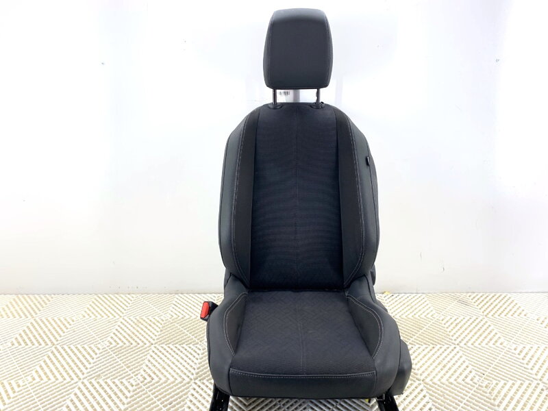 Sedadlo ľavé predné Opel Corsa F 2019 - 2022