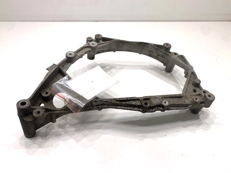 Držiak mocowaie intercoolera VW Transporter / Caravelle VI Autobus (SGB, SGJ, SHB, SHJ) 2015 - 2022 04L145173J