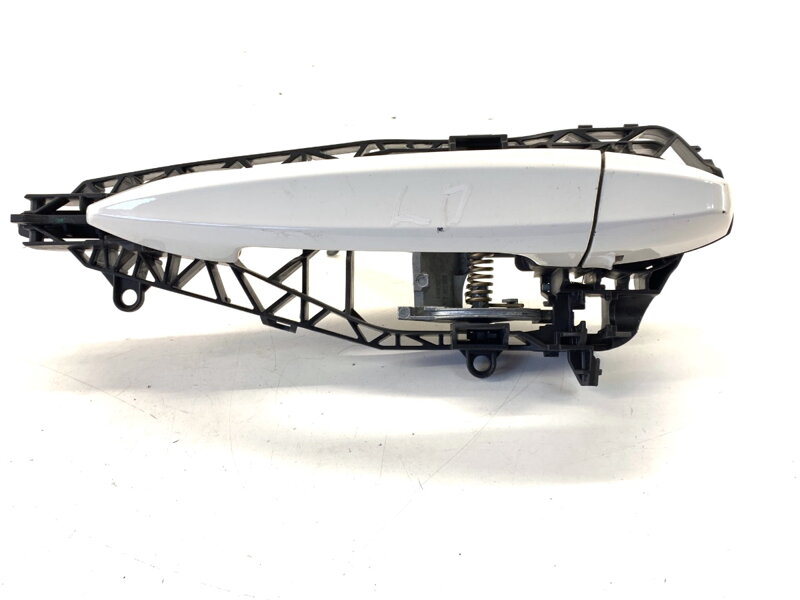 Kľučka vonkajšia ľavá predná BMW X1 (F48) 2014 - 2022