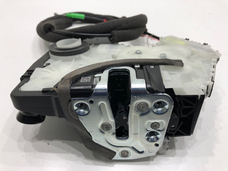 Zámok dverí ľavý predný Lexus LBX (_AYH1_, _AYA1_) 2023 -