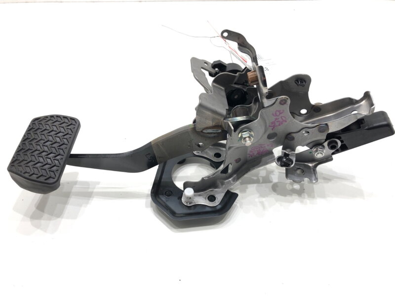 Pedál brzdy Lexus LBX (_AYH1_, _AYA1_) 2023 - 9822715980