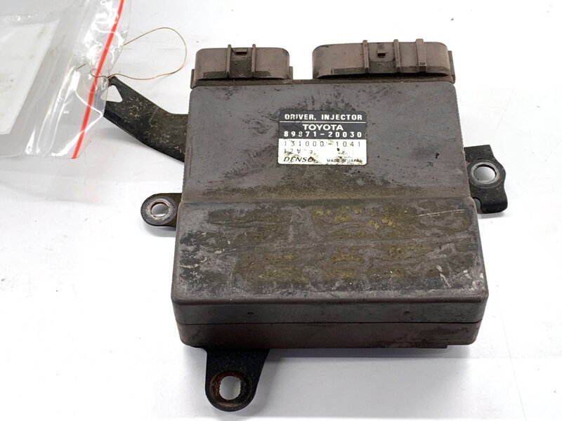 Modul vstrekovačov Toyota RAV 4 II (_A2_) 2000 - 2005 89871-20030