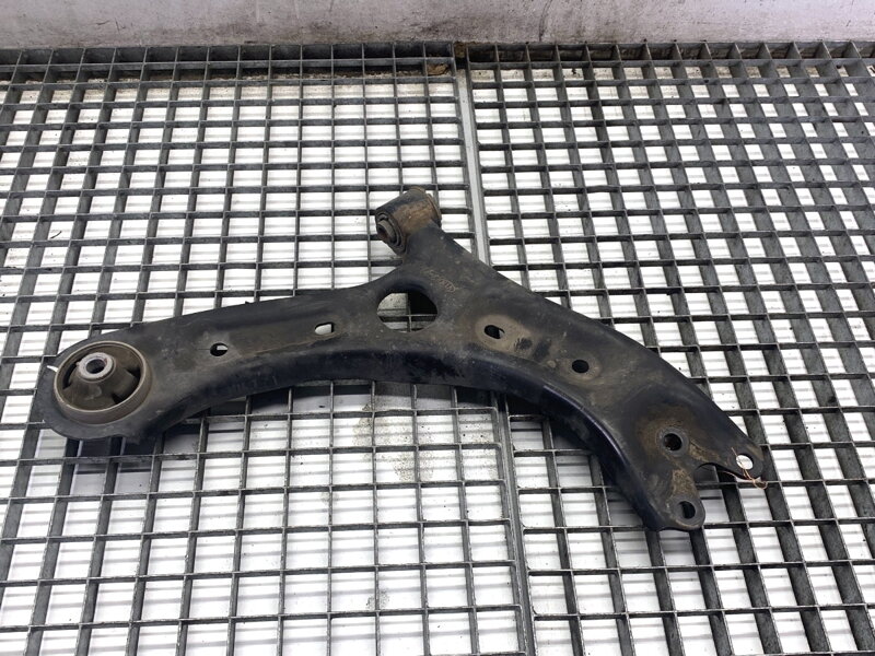 Rameno pravé predné KIA Optima Sportswagon (JF) 2016 - 2022