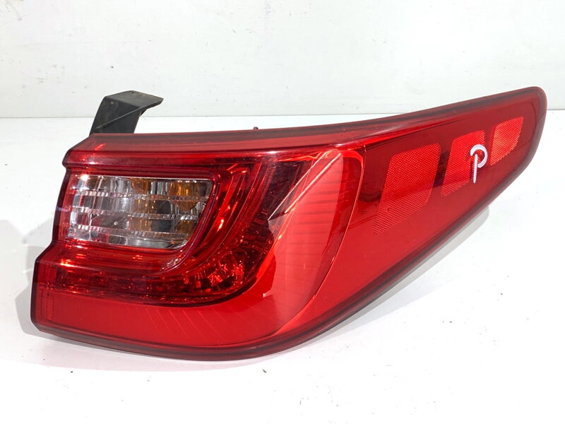 Svetlo pravé zadné KIA Optima Sportswagon (JF) 2016 - 2022