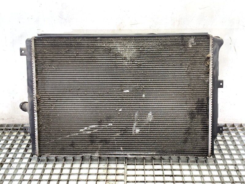 Chladič vody VW Golf VI Variant (AJ5) 2009 - 2014 1K0121251AB