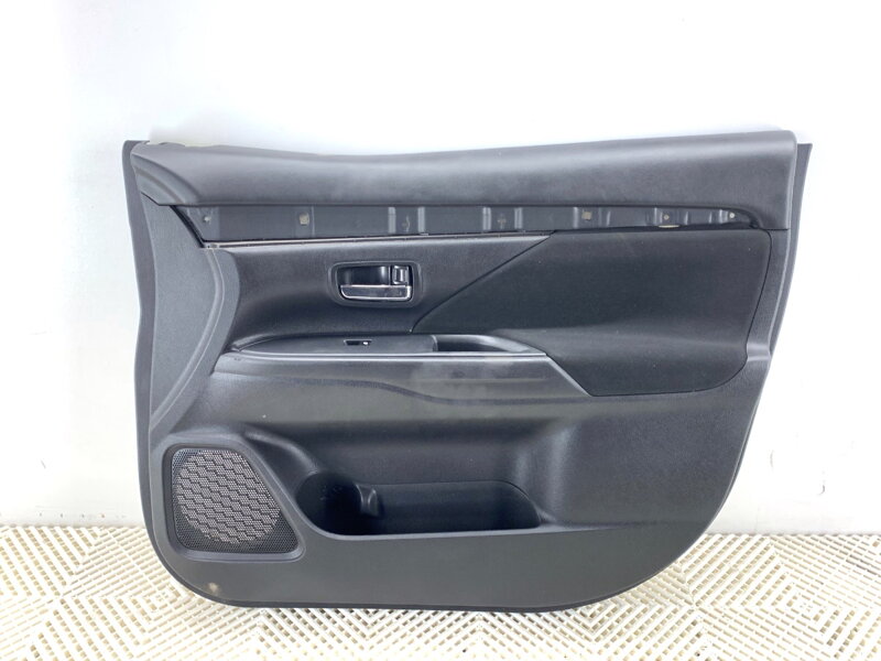 Tapacír dverí pravý predný Mitsubishi Outlander III (GG_W, GF_W, ZJ, ZL, ZK) 2010 - 2022