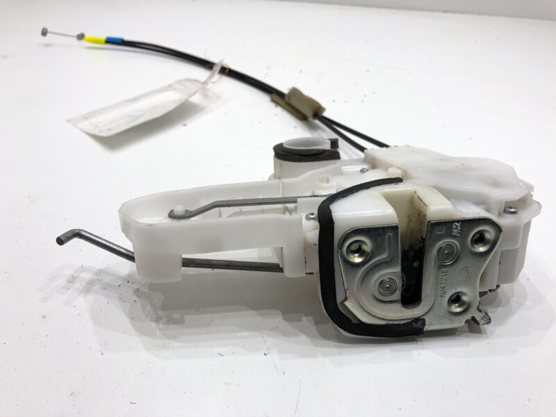 Zámok dverí ľavý predný Mitsubishi Outlander III (GG_W, GF_W, ZJ, ZL, ZK) 2010 - 2022