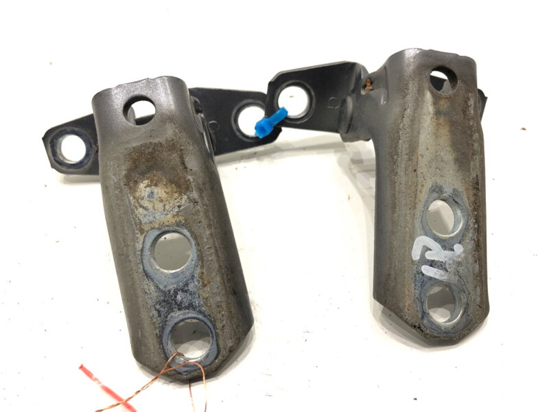 Pánty dvere predné ľavé Mitsubishi Outlander III (GG_W, GF_W, ZJ, ZL, ZK) 2010 - 2022