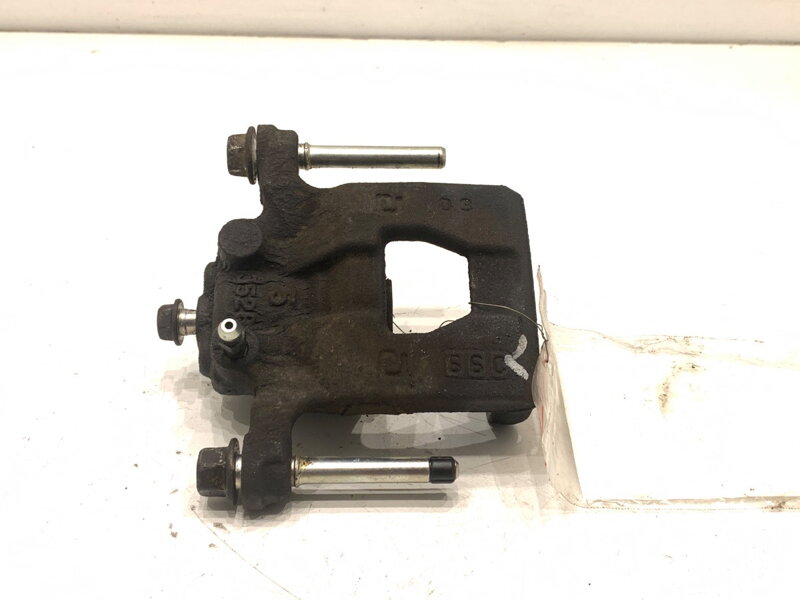 Brzdový strmeň ľavý zadný Nissan Pulsar Liftback (C13) 2012 - 2022