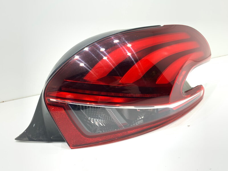 Svetlo pravé zadné Peugeot 208 I (CA_, CC_) 2012 - 2022