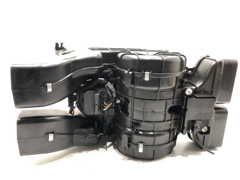 Ventilátor kúrenia BMW X6 (E71, E72) 2007 - 2014 9111024