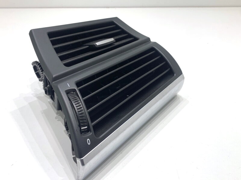 Mriežka ventilácie pravá predná BMW X6 (E71, E72) 2007 - 2014 7161804