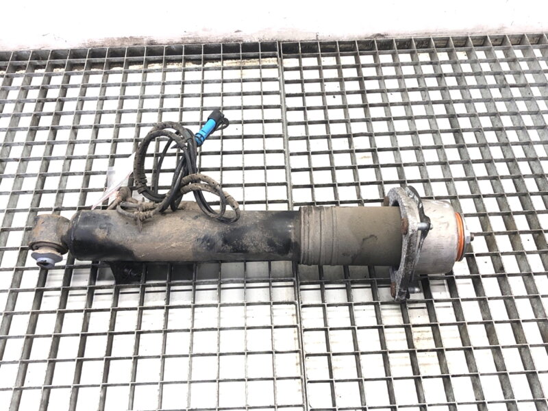 Tlmič pravý zadný BMW X6 (E71, E72) 2007 - 2014 6785406