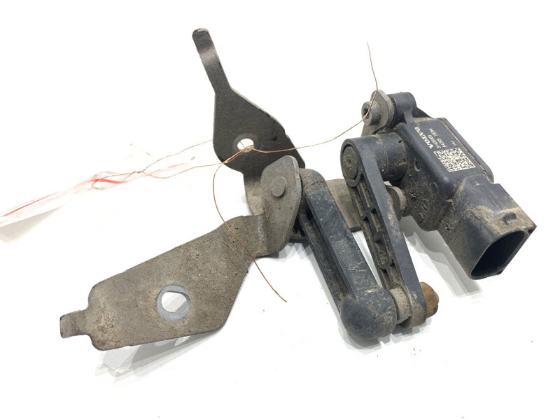 Snímač náklonu xenón zadný pravý Volvo S90 II (234) 2016 - 2022 31406563