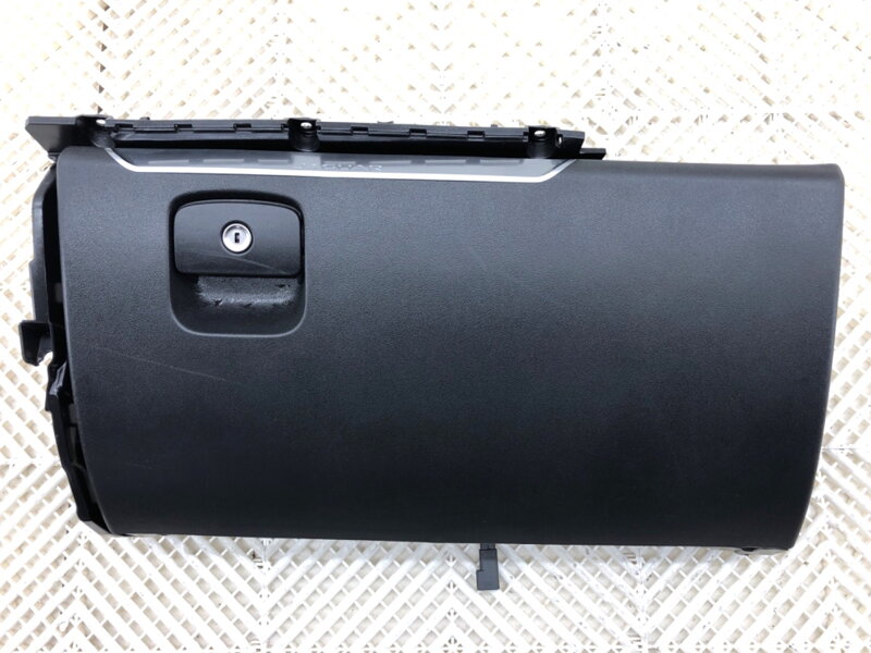 Odkladacia schránka spolujazdca Jaguar F-pace (X761) 2015 - 2022