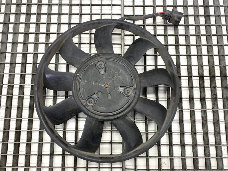 Ventilátor chladiča Audi Q8 (4MN) 2018 - 2022 8W0959455N